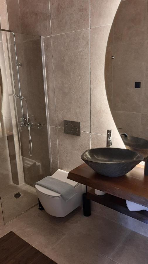 Leone Suites Nafpaktos Bagian luar foto