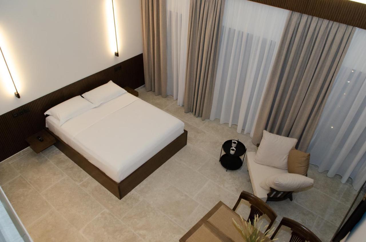 Leone Suites Nafpaktos Bagian luar foto