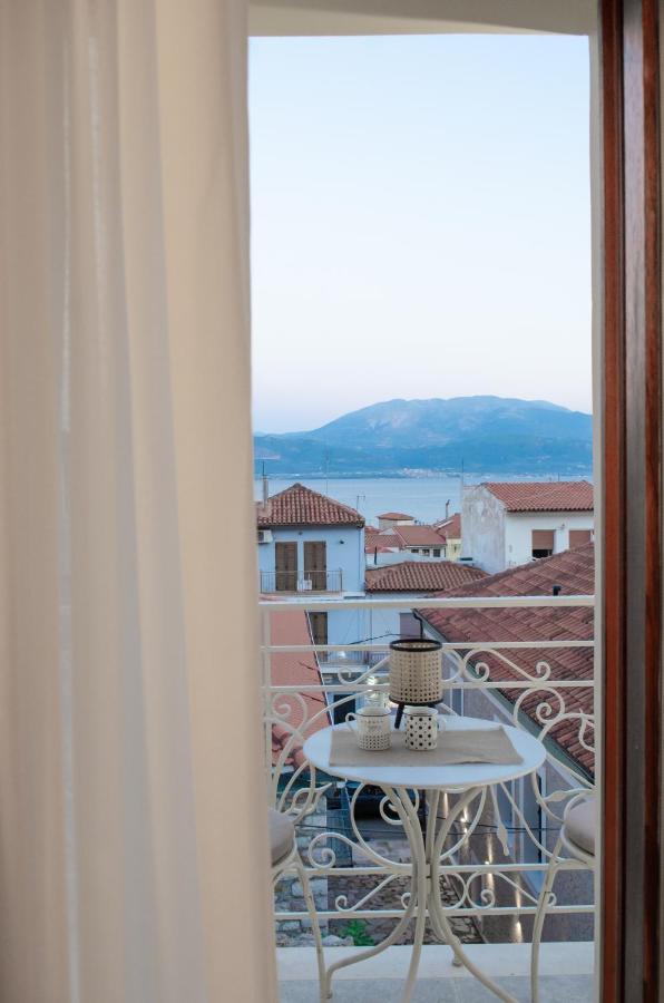 Leone Suites Nafpaktos Bagian luar foto