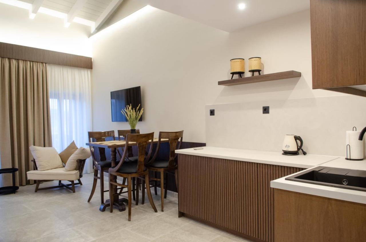 Leone Suites Nafpaktos Bagian luar foto